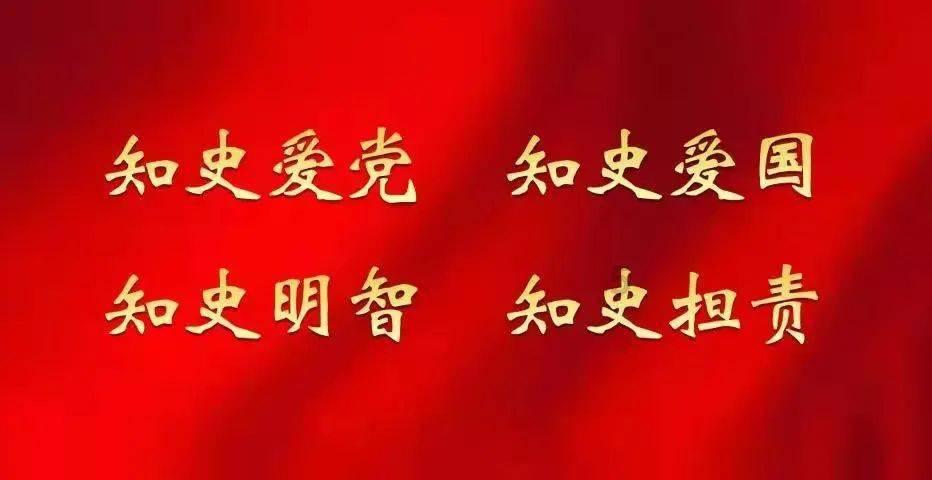 夏季的时尚女孩